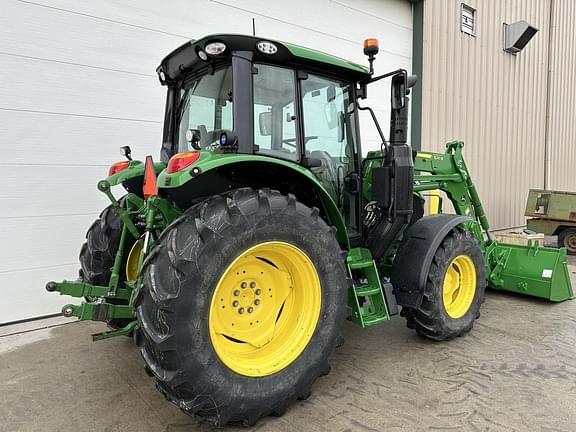 Image of John Deere 6120M equipment image 4