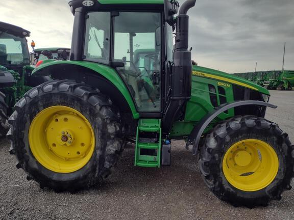 Image of John Deere 6120M equipment image 2