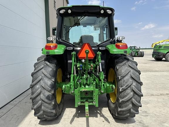 Image of John Deere 6120M equipment image 3