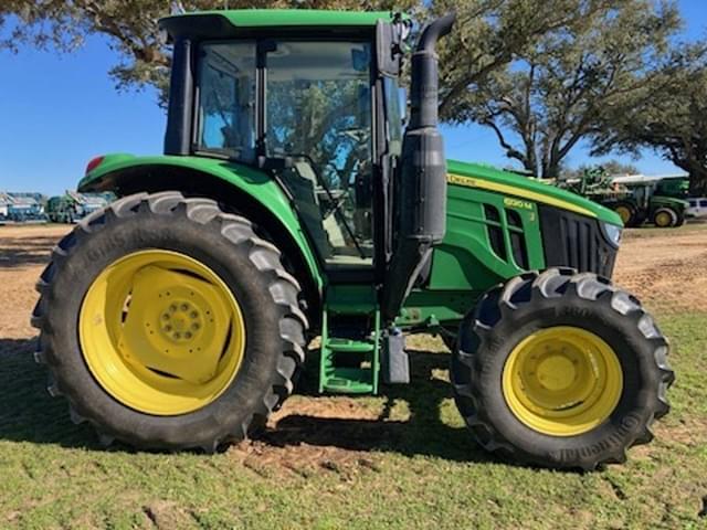 Image of John Deere 6120M equipment image 1