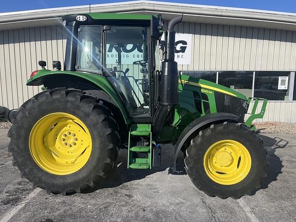 Image of John Deere 6120M equipment image 2