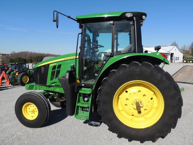 Image of John Deere 6120M equipment image 1