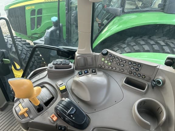 Image of John Deere 6120M equipment image 4