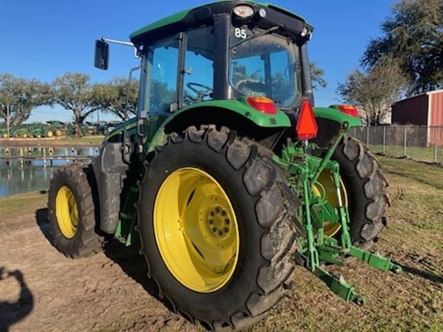 Image of John Deere 6120M equipment image 2