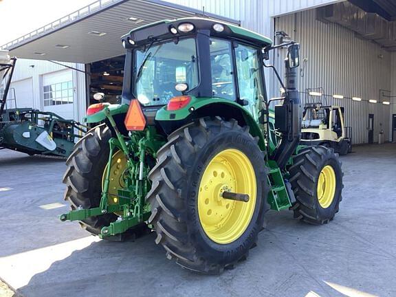 Image of John Deere 6120M equipment image 4