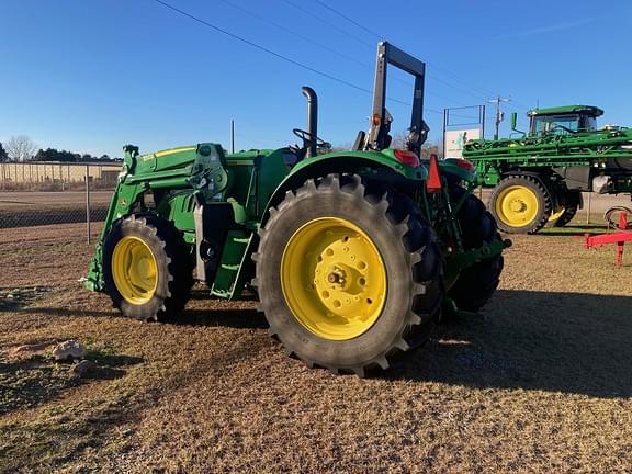 Image of John Deere 6120M equipment image 1