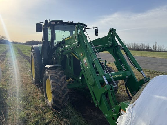 2022 John Deere 6120M Equipment Image0