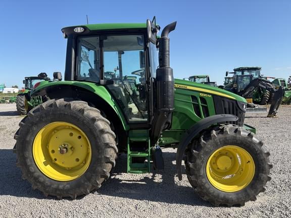 Image of John Deere 6120M equipment image 2