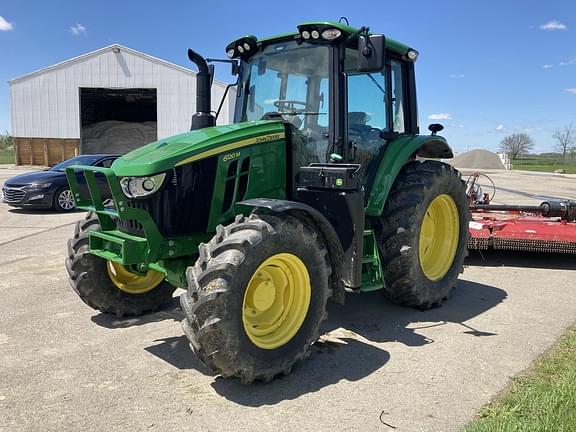 Image of John Deere 6120M equipment image 1