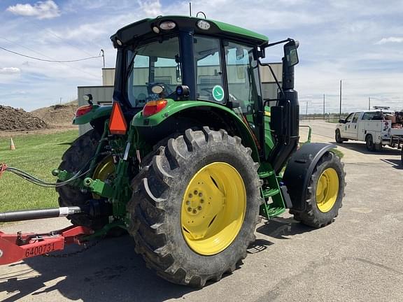 Image of John Deere 6120M equipment image 4