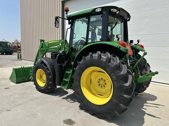 Image of John Deere 6120M equipment image 2