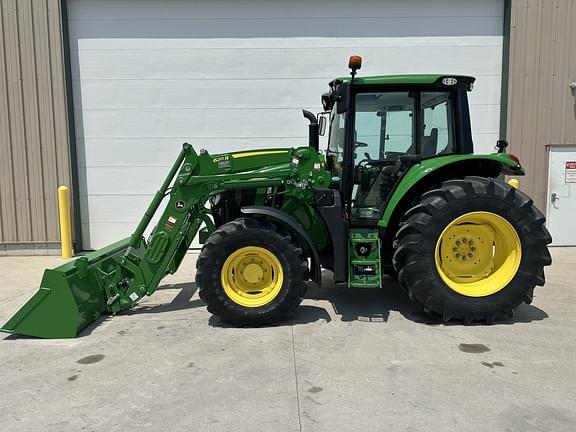 Image of John Deere 6120M equipment image 1
