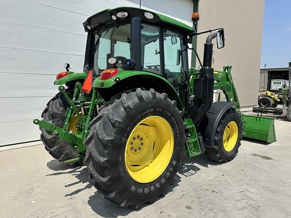 Image of John Deere 6120M equipment image 4