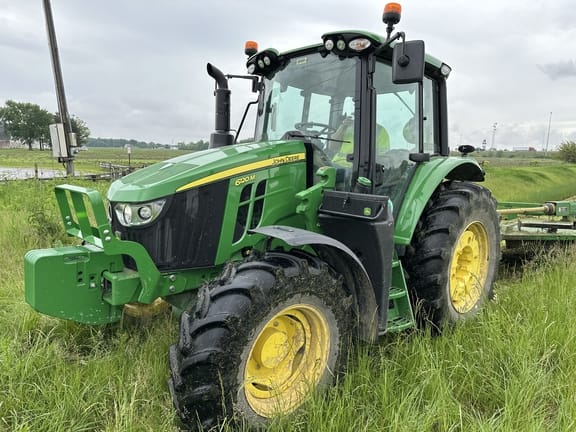 2022 John Deere 6120M Equipment Image0