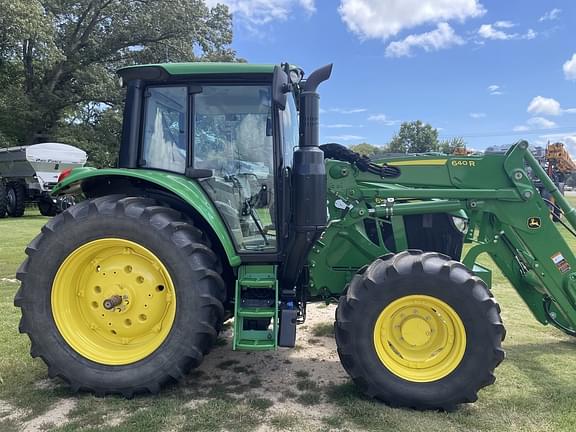 Image of John Deere 6120M equipment image 2