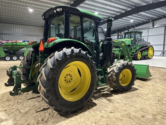 Image of John Deere 6120M equipment image 4