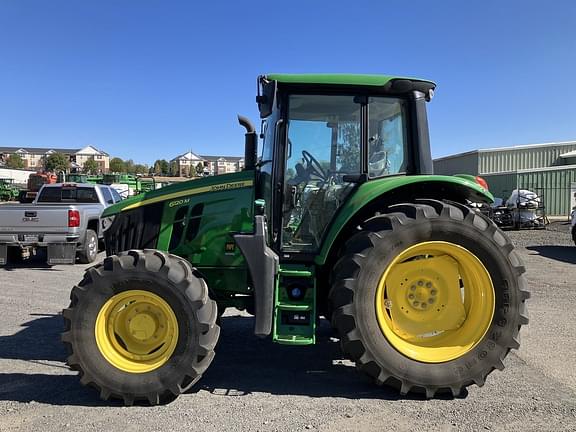 Image of John Deere 6120M equipment image 1