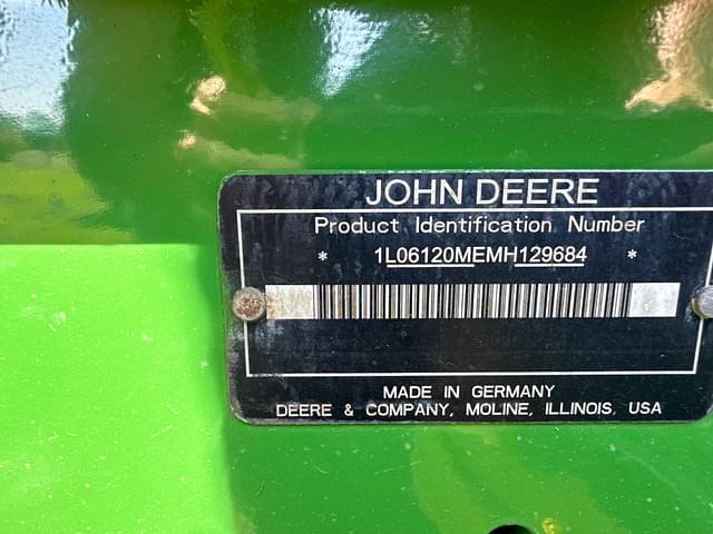 Image of John Deere 6120M equipment image 1
