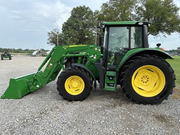 Image of John Deere 6120M equipment image 1