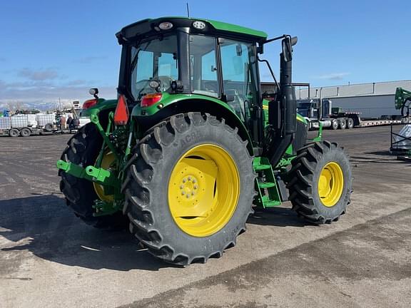 Image of John Deere 6120M equipment image 3