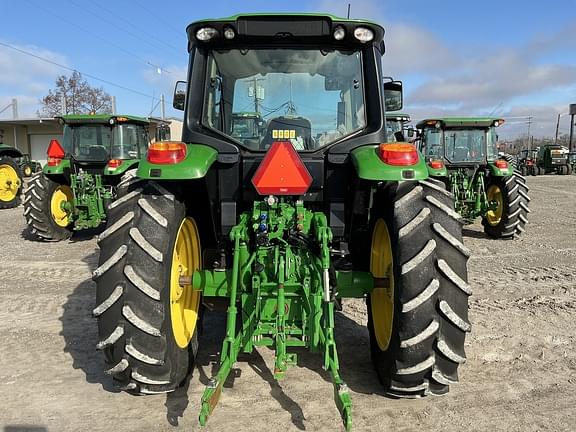Image of John Deere 6120M equipment image 4