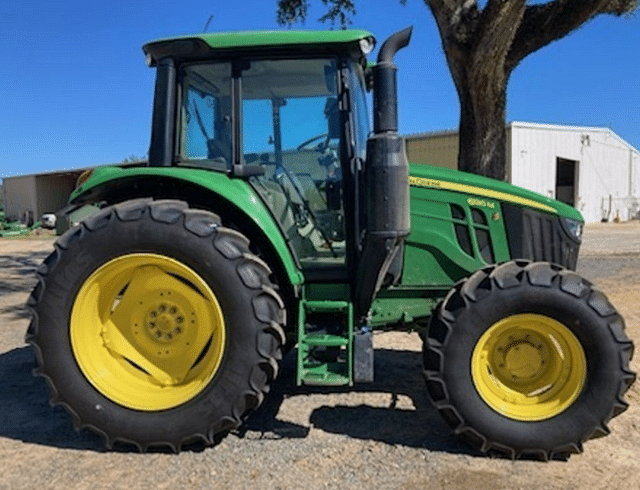 Image of John Deere 6120M equipment image 1