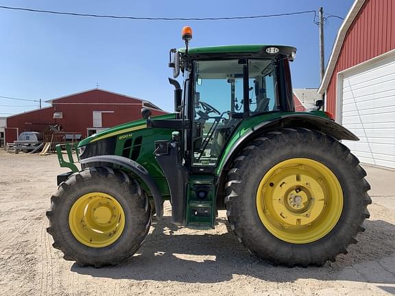 Image of John Deere 6120M equipment image 1