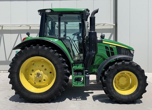 Image of John Deere 6120M equipment image 1
