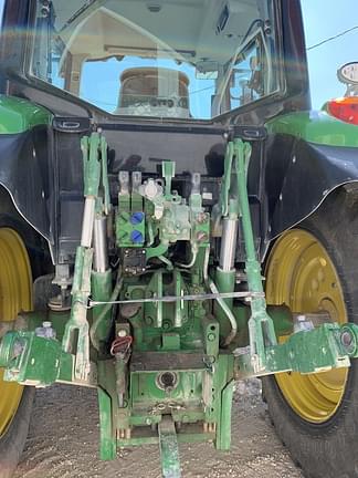 Image of John Deere 6120M equipment image 3