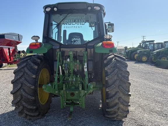 Image of John Deere 6120M equipment image 4