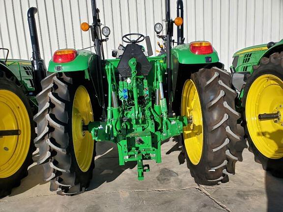 Image of John Deere 6120M equipment image 1