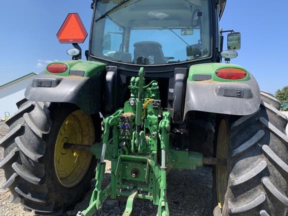 Image of John Deere 6120R equipment image 3