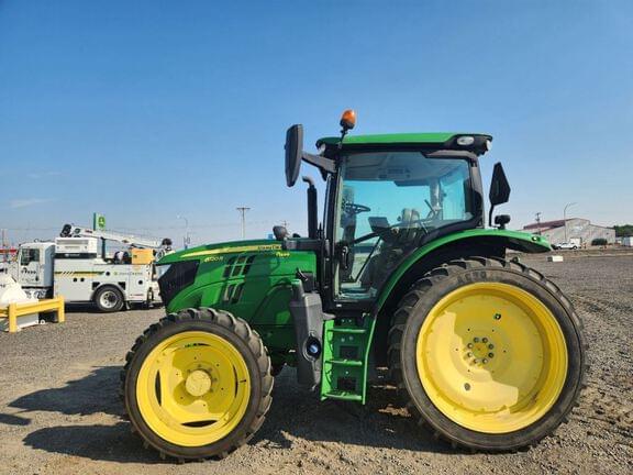 Image of John Deere 6120R equipment image 1