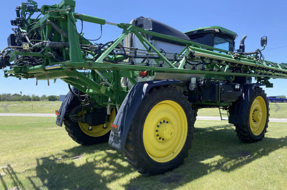 Image of John Deere 612R equipment image 1