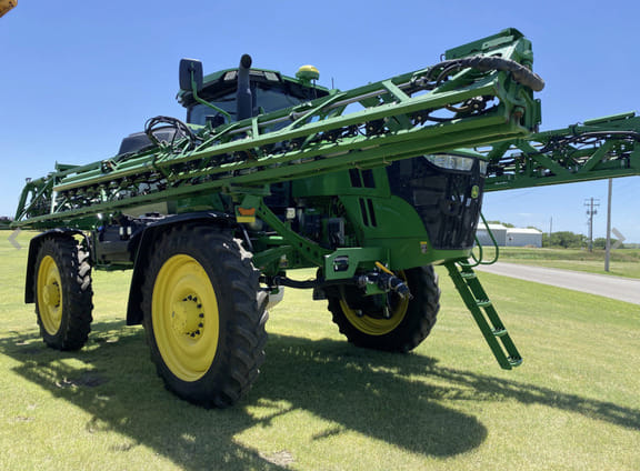 2022 John Deere 612R Equipment Image0