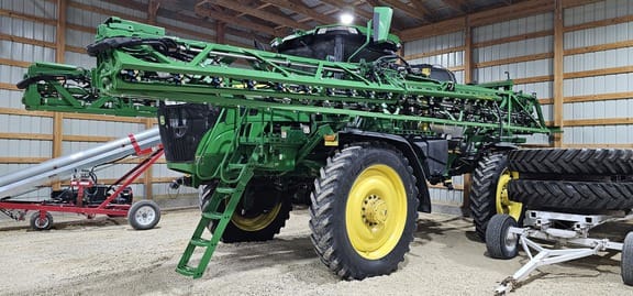 2022 John Deere 612R Equipment Image0