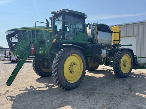 2022 John Deere 612R Equipment Image0