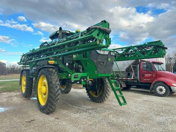 2022 John Deere 612R Equipment Image0