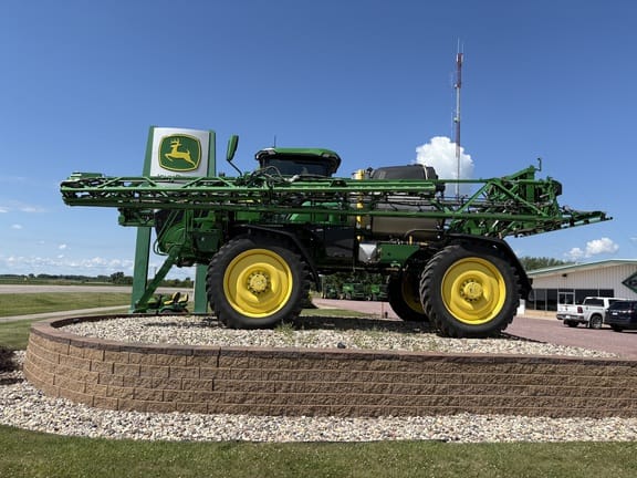 2022 John Deere 612R Equipment Image0