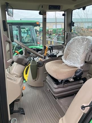 Image of John Deere 6130M equipment image 4