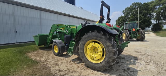 Image of John Deere 6130M equipment image 1