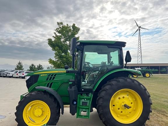 Image of John Deere 6130R equipment image 2