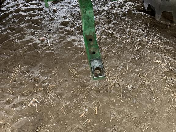 Image of John Deere 6130R equipment image 4