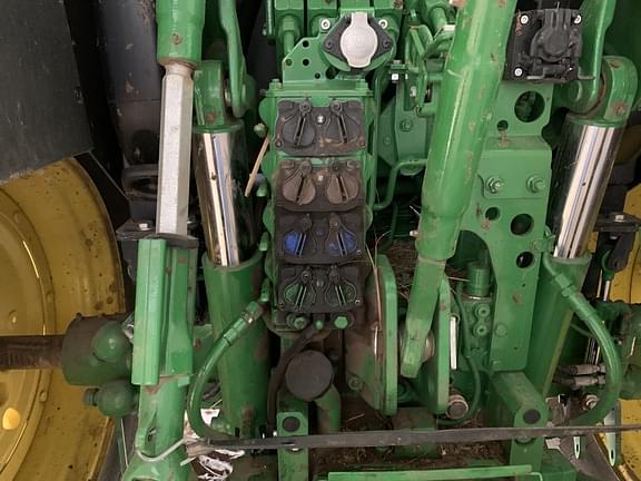 Image of John Deere 6130R equipment image 3