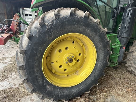 Image of John Deere 6130R equipment image 3