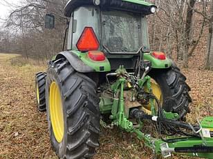 Main image John Deere 6135E 1