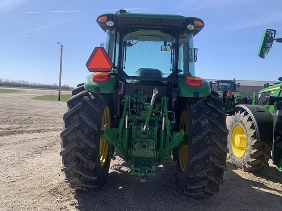 Image of John Deere 6135E equipment image 2