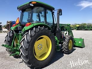 Main image John Deere 6135E 1