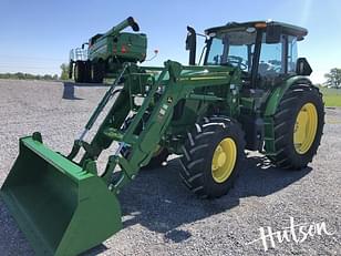 Main image John Deere 6135E 4