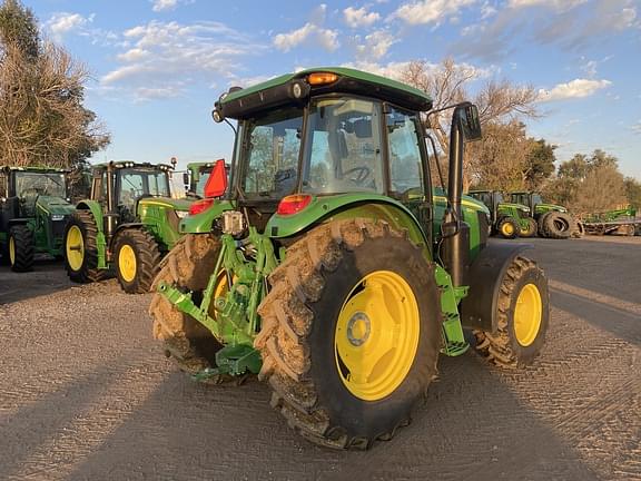 Image of John Deere 6135E equipment image 2